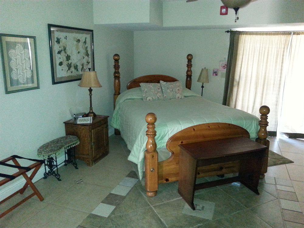 Yosemite Sierra View Bed & Breakfast Oakhurst Exterior photo