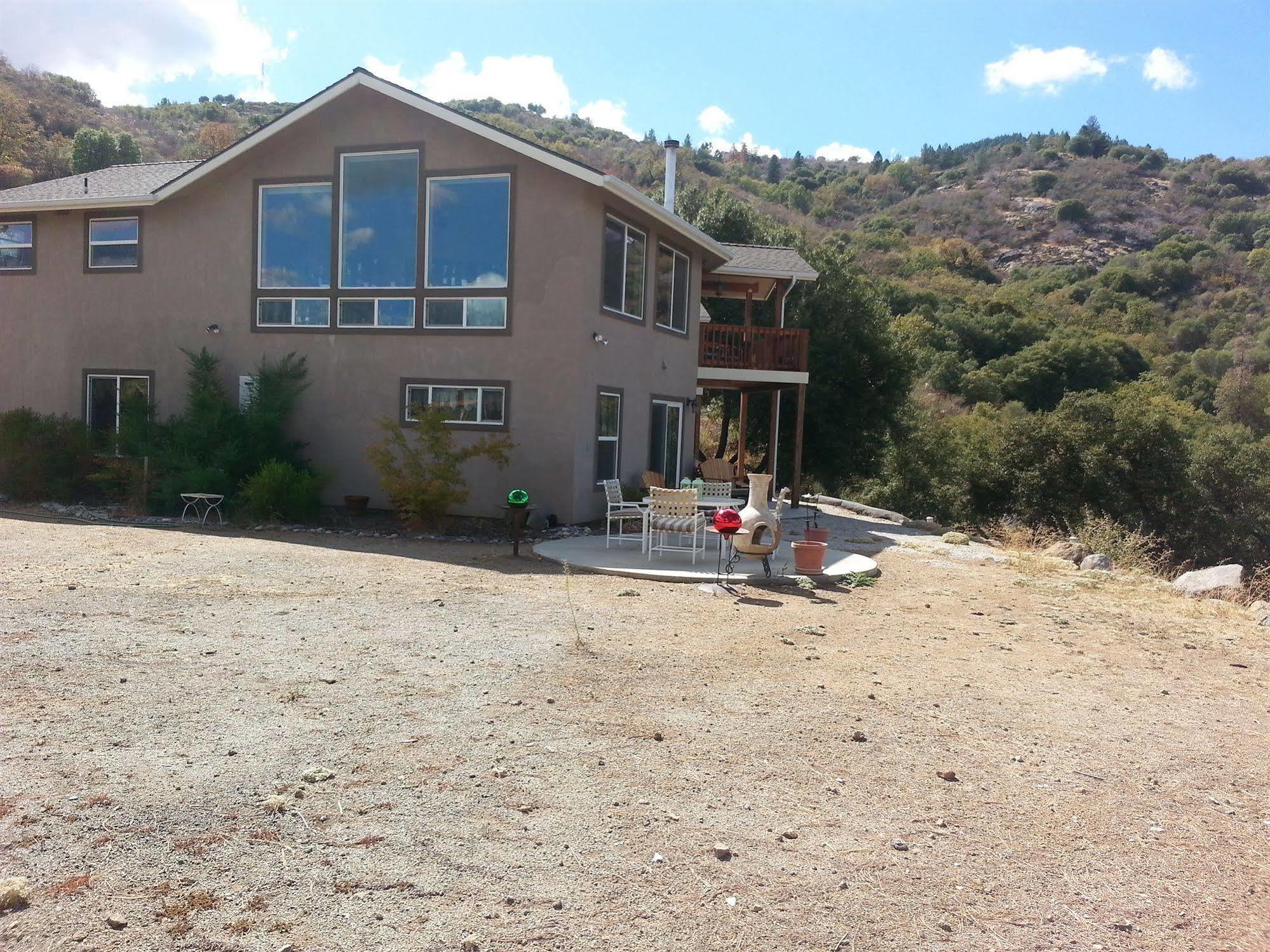 Yosemite Sierra View Bed & Breakfast Oakhurst Exterior photo