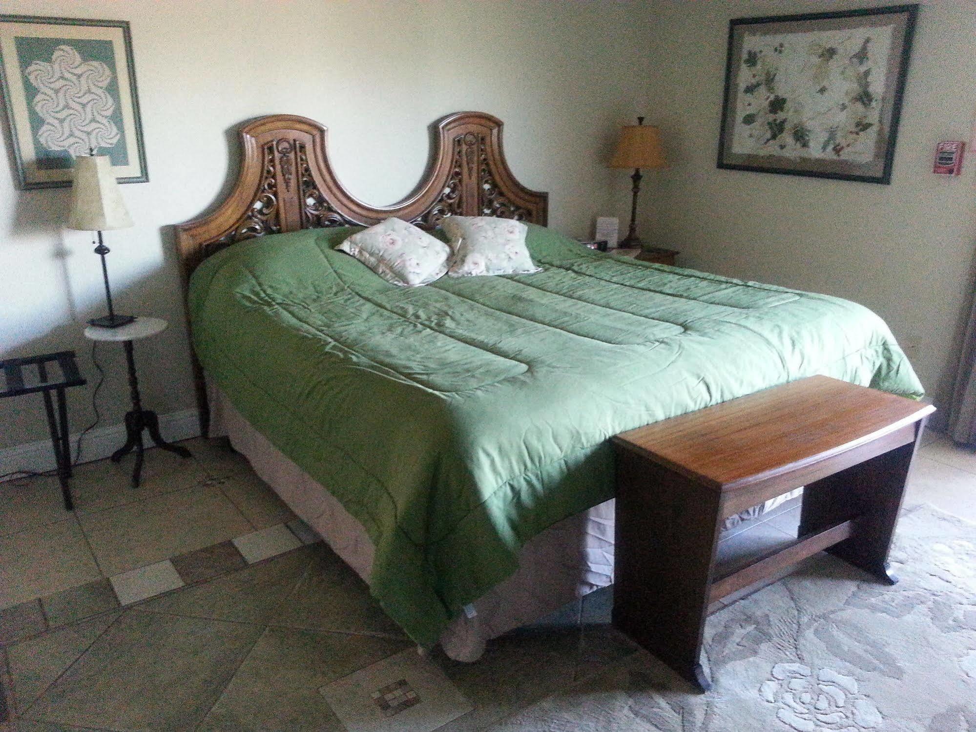 Yosemite Sierra View Bed & Breakfast Oakhurst Exterior photo