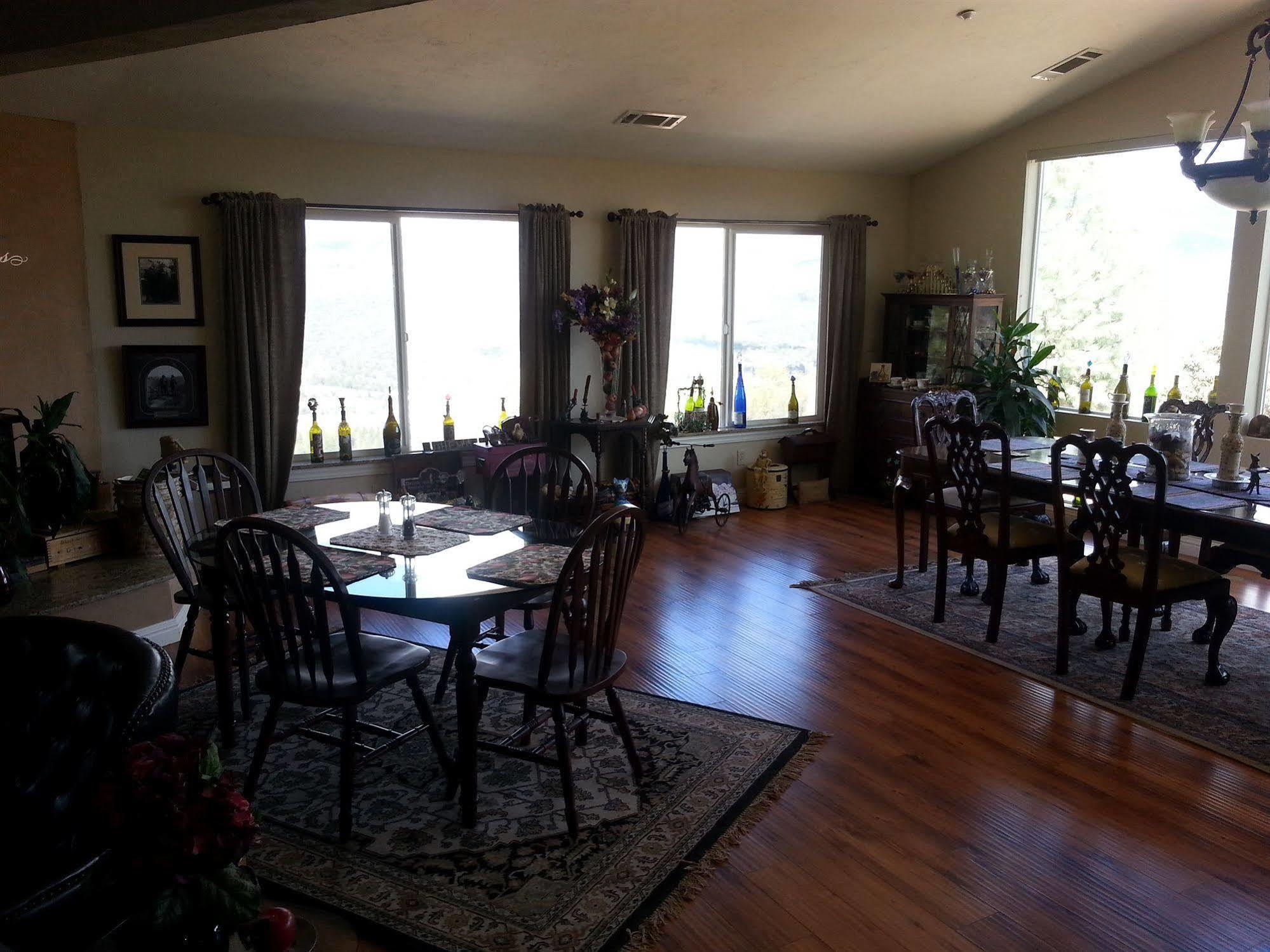 Yosemite Sierra View Bed & Breakfast Oakhurst Exterior photo