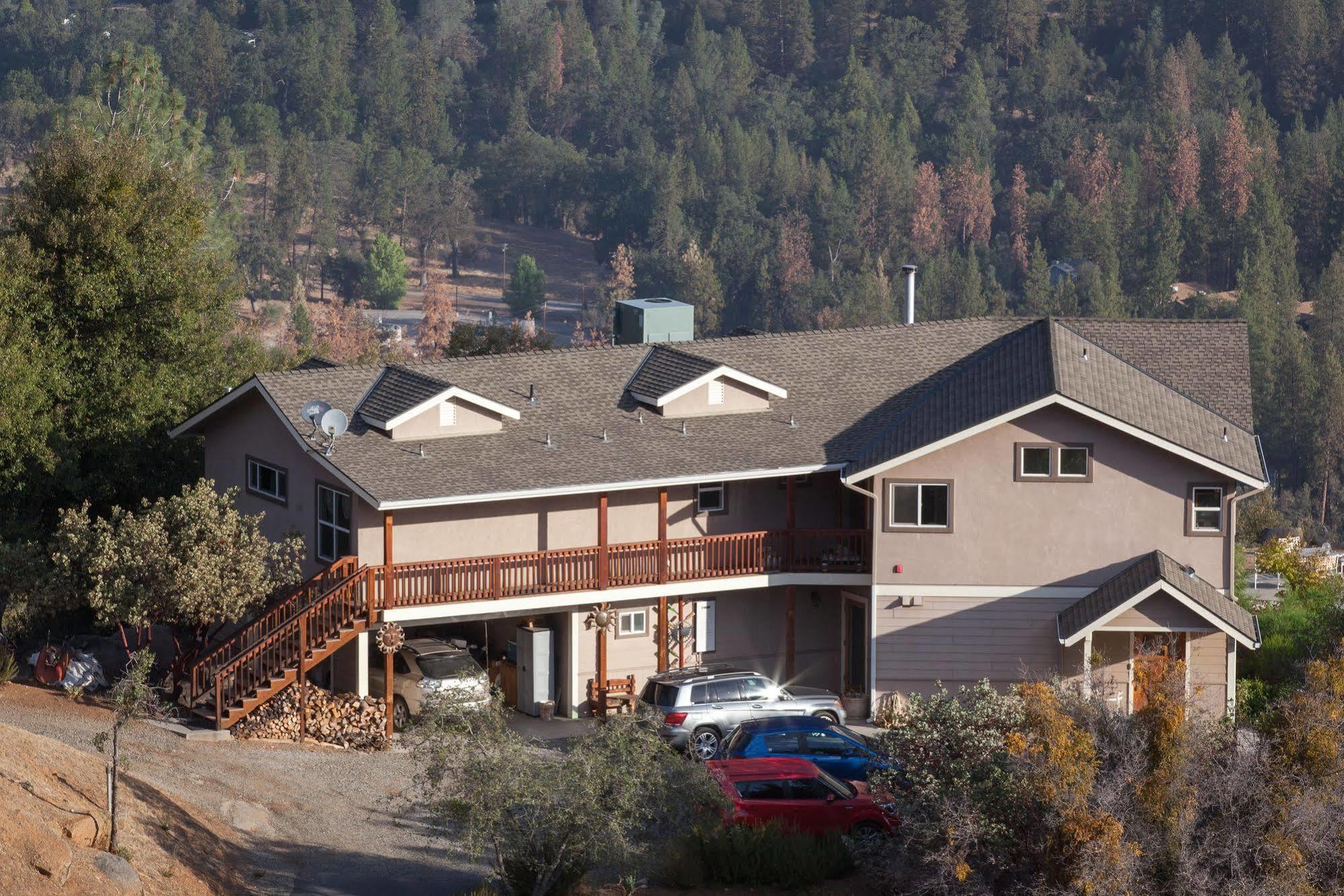 Yosemite Sierra View Bed & Breakfast Oakhurst Exterior photo